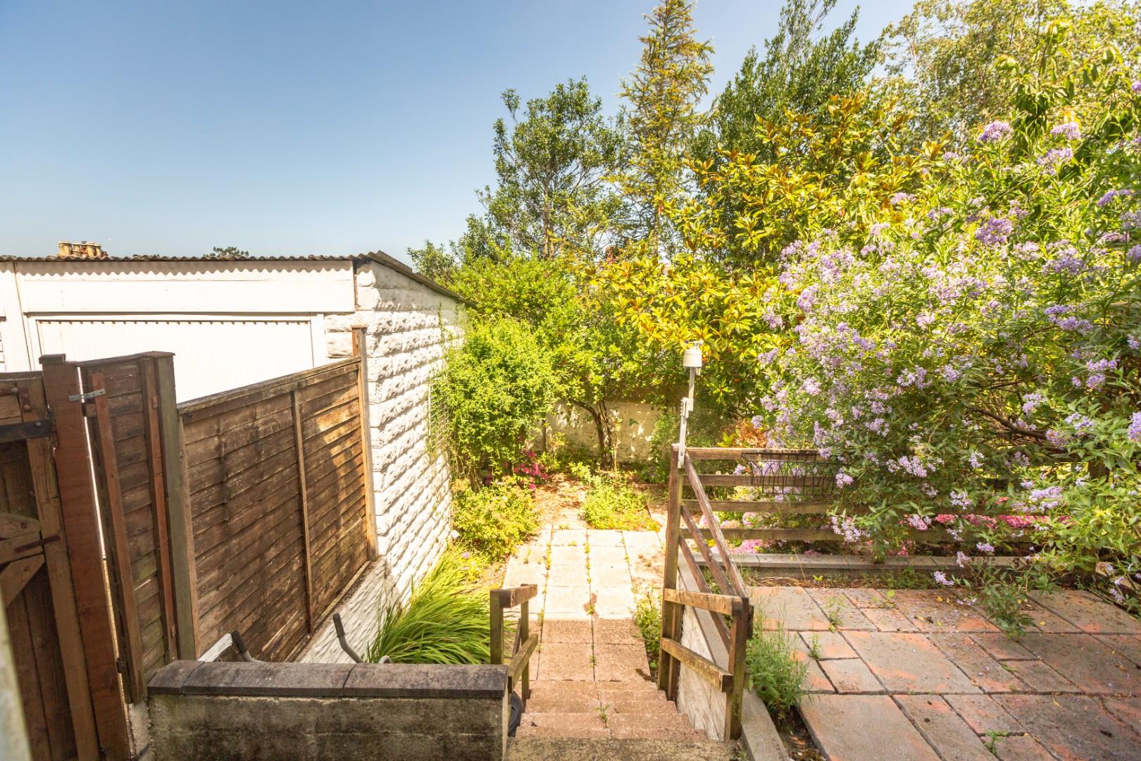 Overland Close, Mumbles, Swansea, SA3 4LR